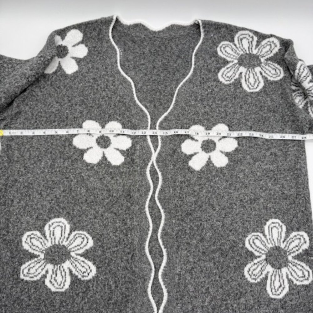 BloomChic Floral Open Front Cardigan Women Plus 18/20 Gray NWOT - Picture 5 of 7